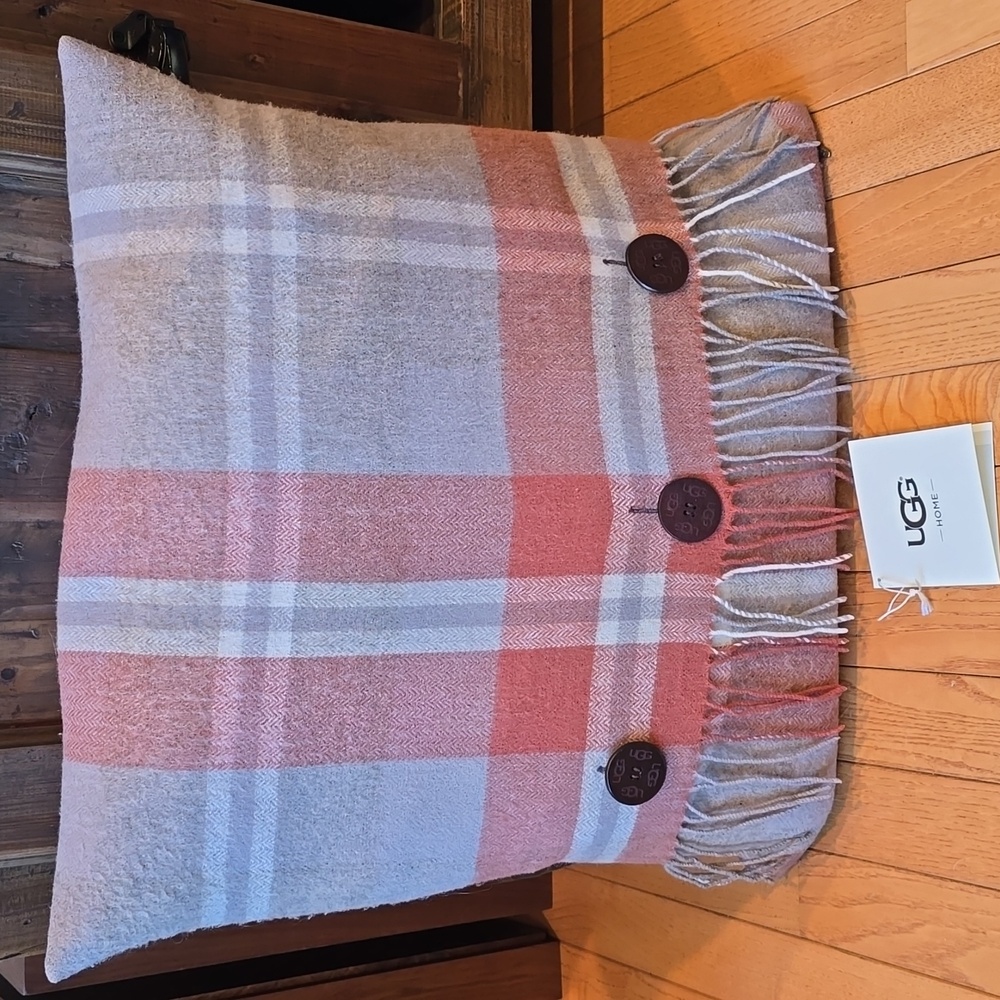 UGG 20" X 20" Wool Accent Pillow